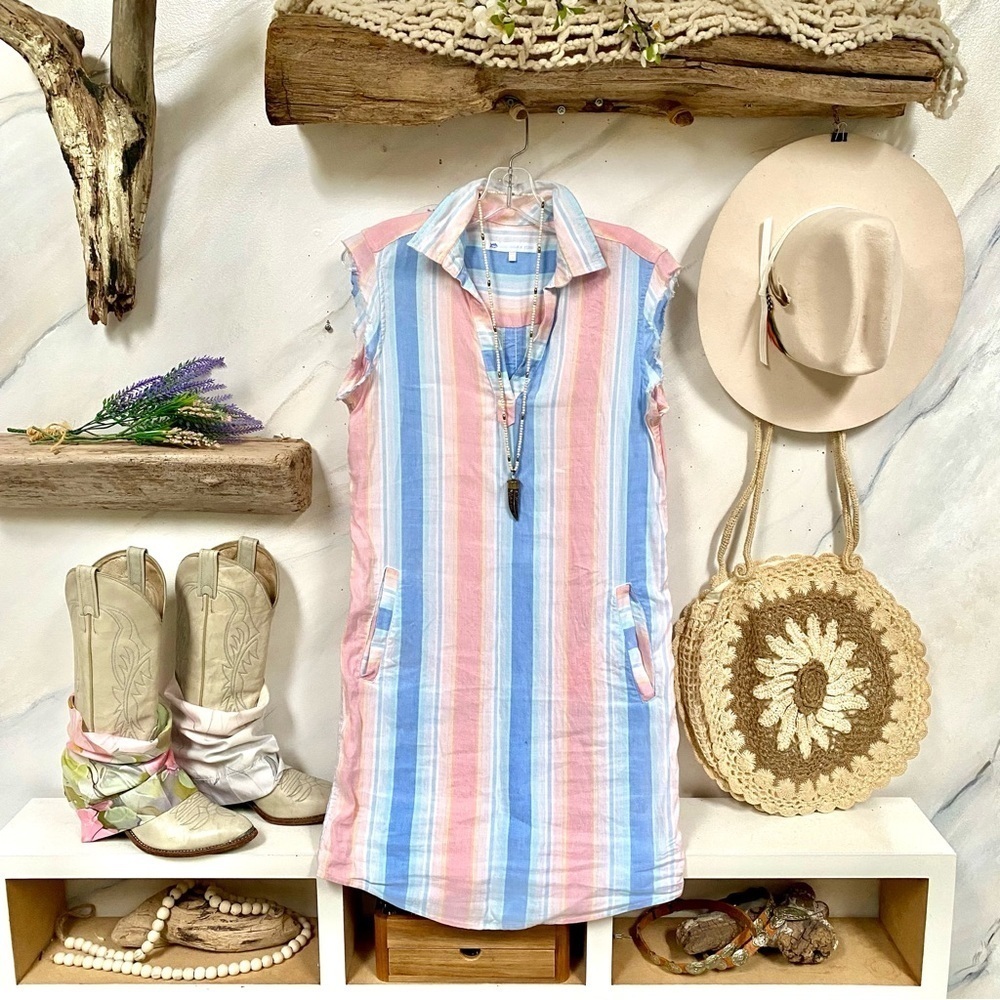 Linen comfy dress w rustic trendy edges very gently used